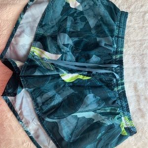 Old Navy active shorts